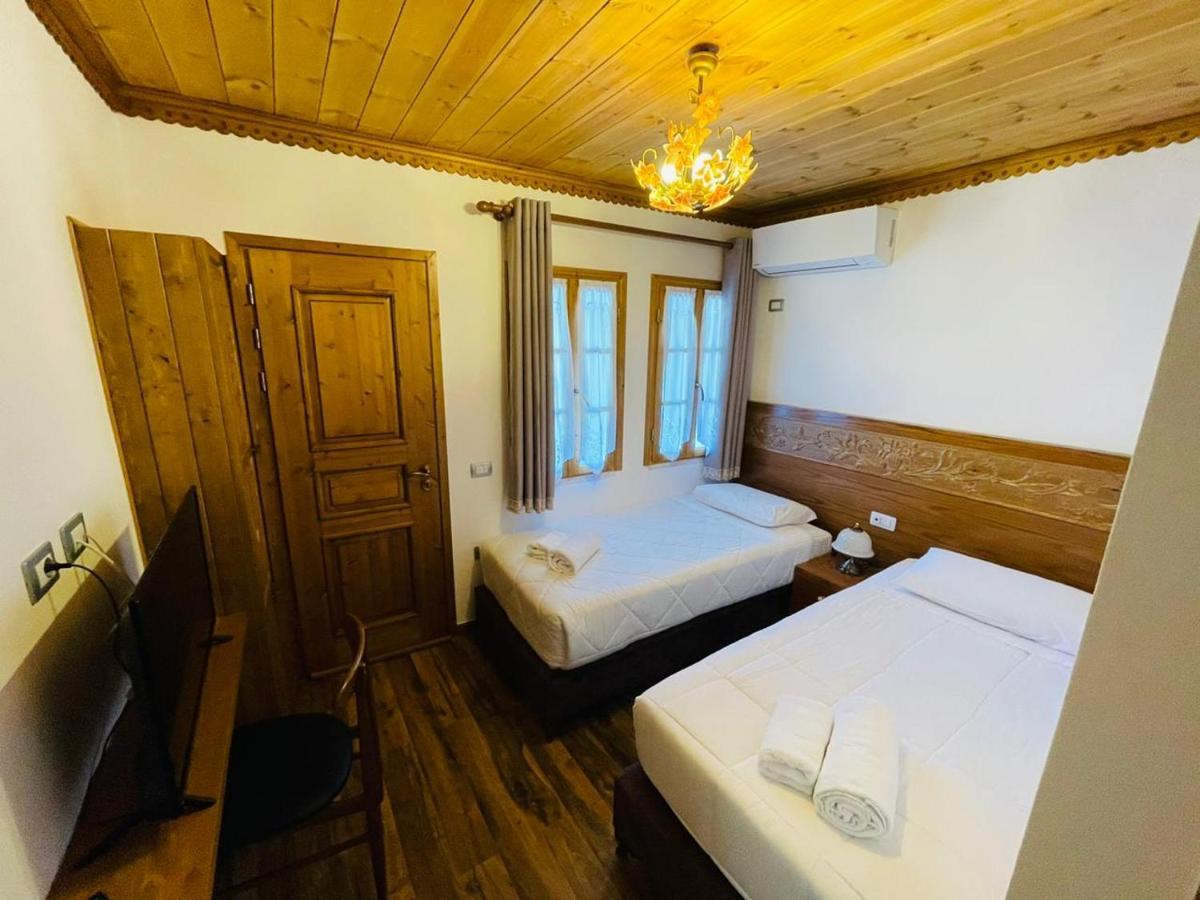 Boutique Hotel Praga Gjirokastër Eksteriør bilde