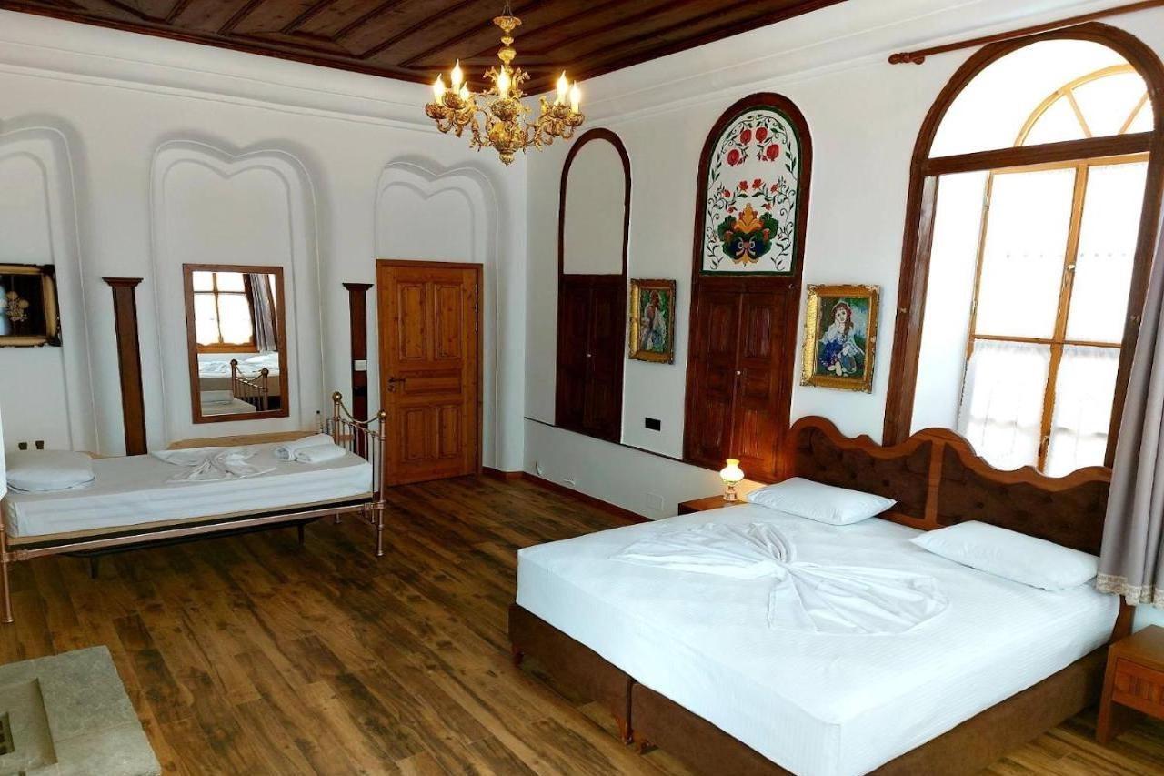 Boutique Hotel Praga Gjirokastër Eksteriør bilde